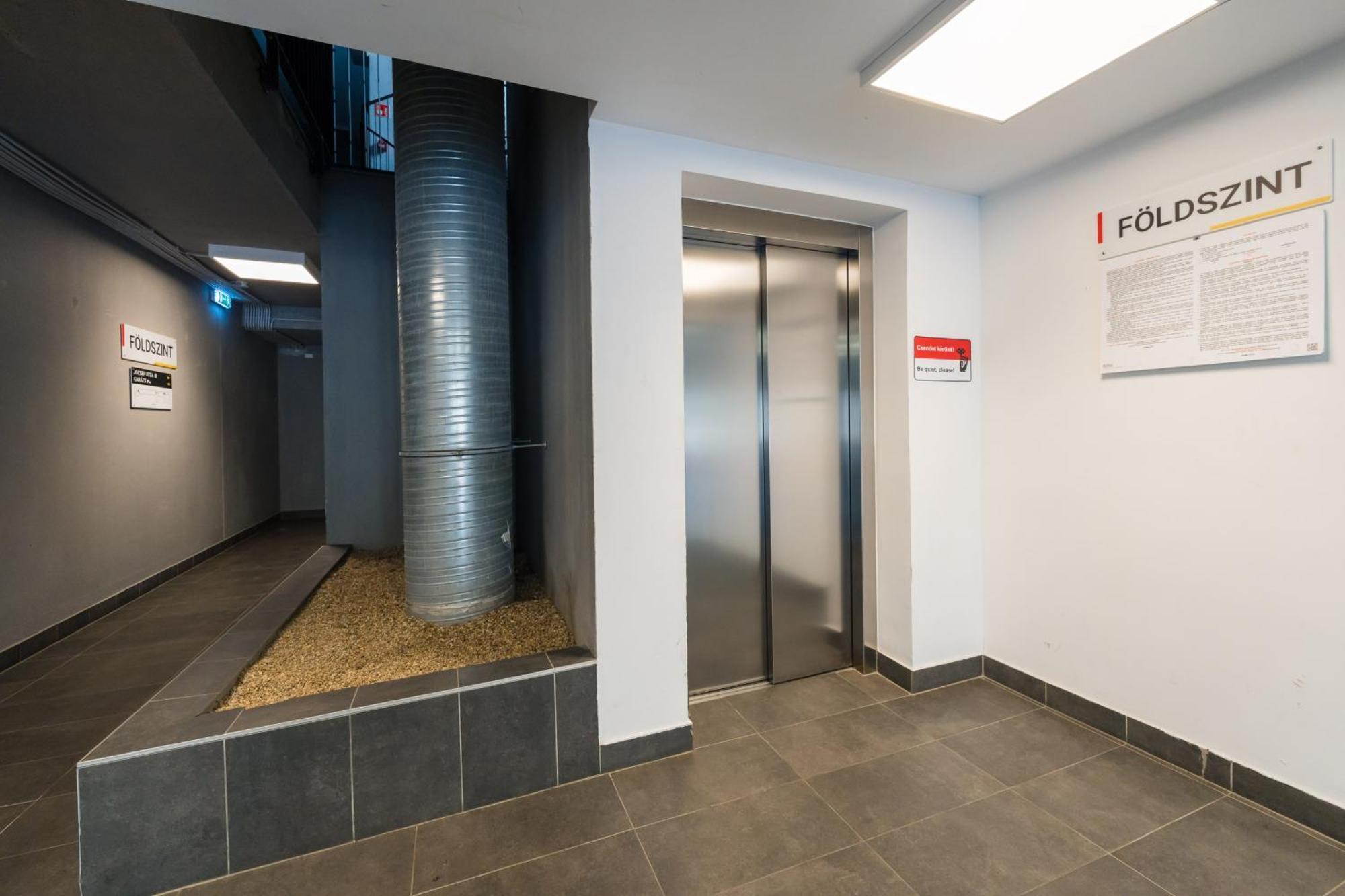 Brand New Modern Apartment-2 Rooms-Balcony-Garage Budapest Kültér fotó