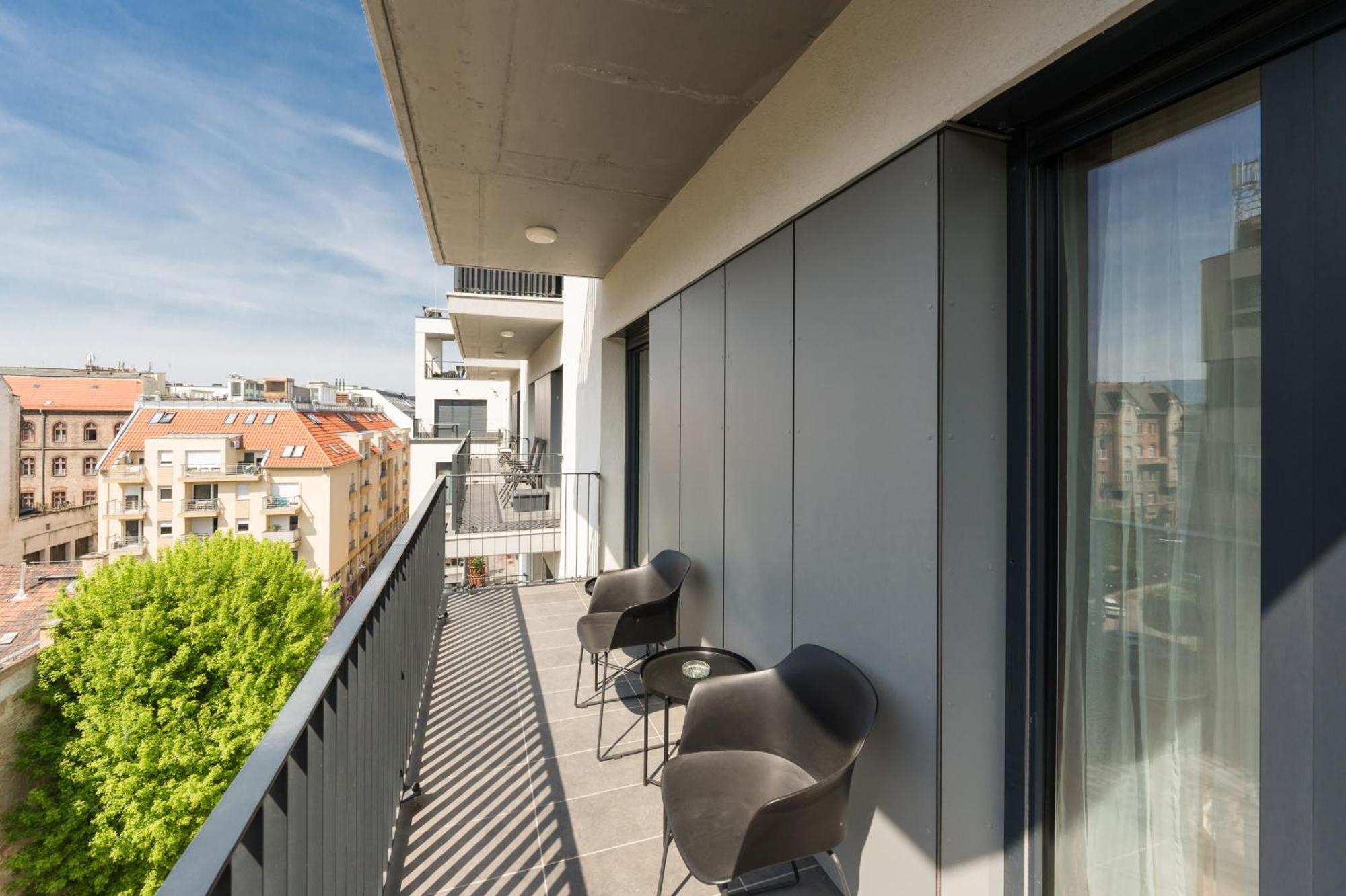 Brand New Modern Apartment-2 Rooms-Balcony-Garage Budapest Kültér fotó